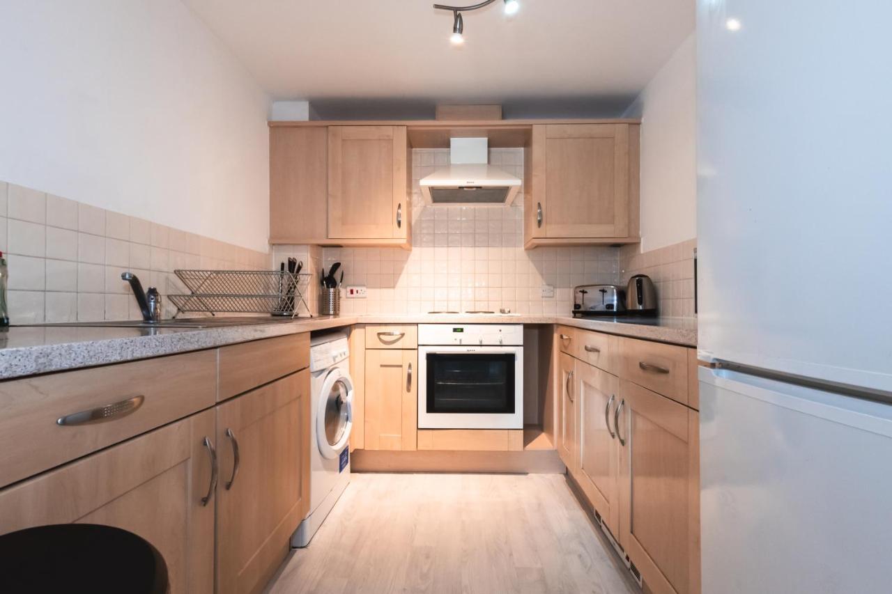 Best Price! 2 Bed City Centre - 4 Single Beds Or 2 Super King, Smart Tvs, Sofa Bed & Free Secure Parking Southampton Exterior foto